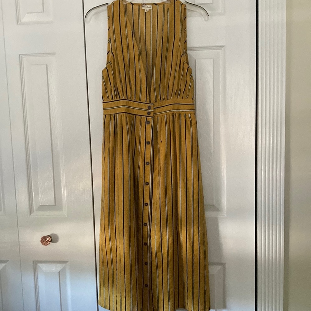 Lined and fully washable summer maxi dress.